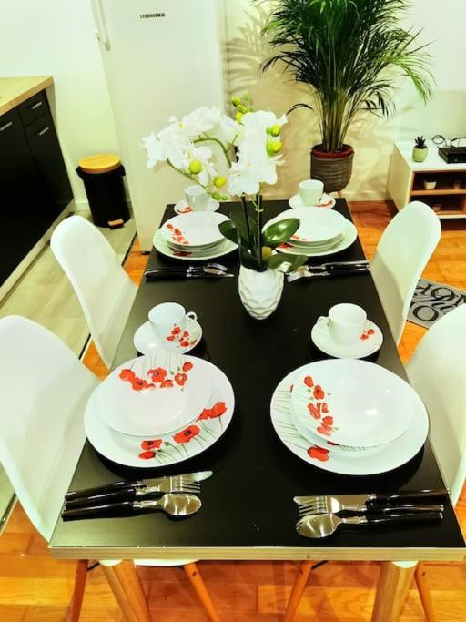 Chaleureuse Maisonnette Lyon 梅济约 外观 照片